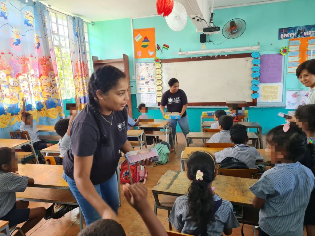 Distribution of tract in school